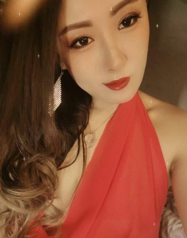 ，KH很好，小穴很紧，很爽