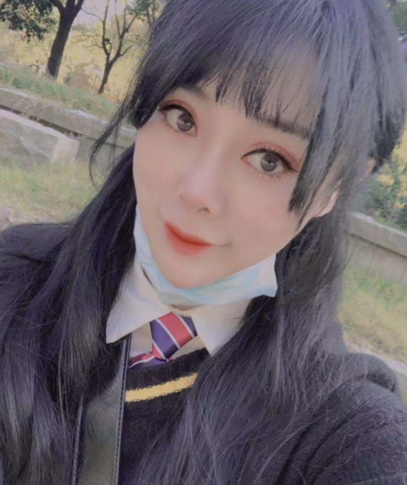 极品风情，纯绿丝足