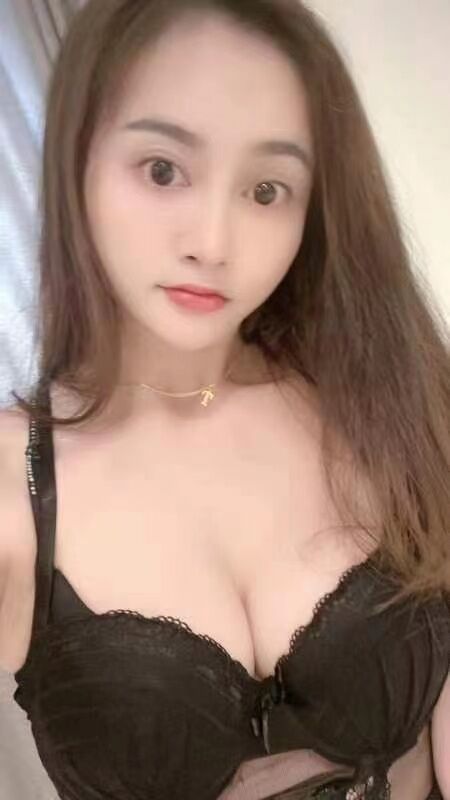 白云新人女神 胸大能吸