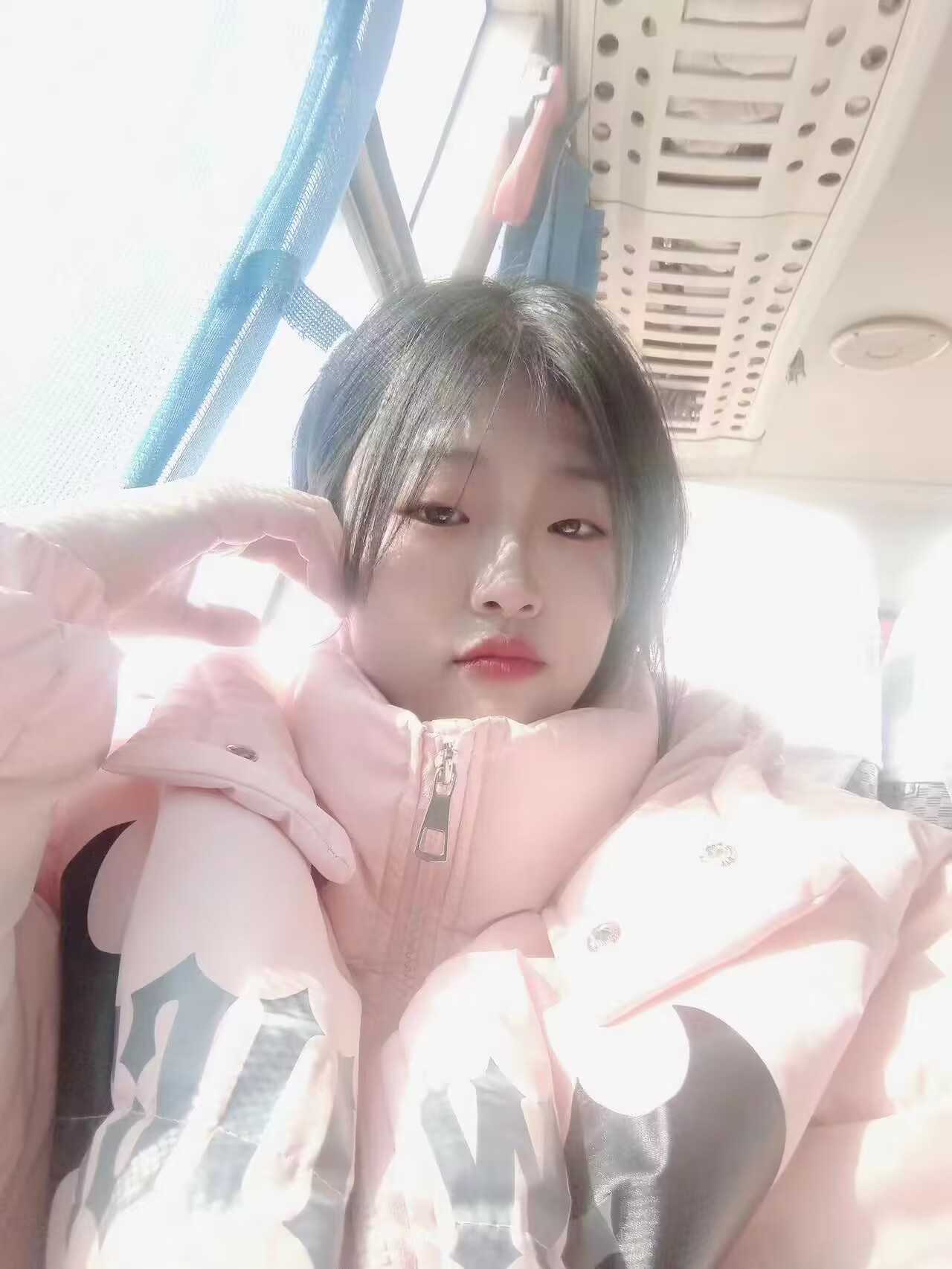 听话配合的漂亮小妹妹