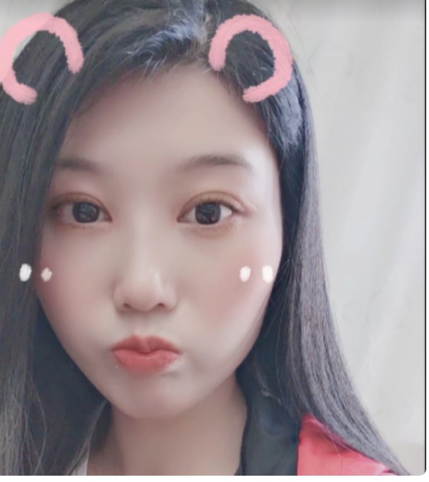 乳房饱满弹性很好