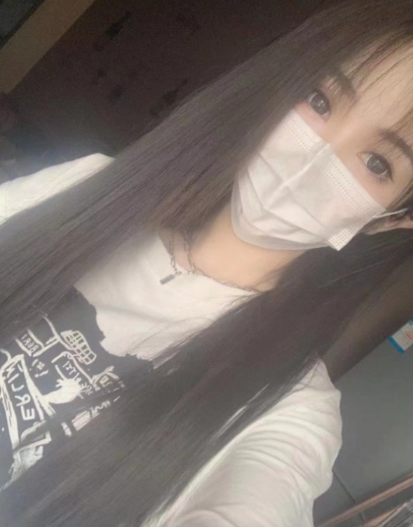 积玉桥一个很会玩的小姐姐