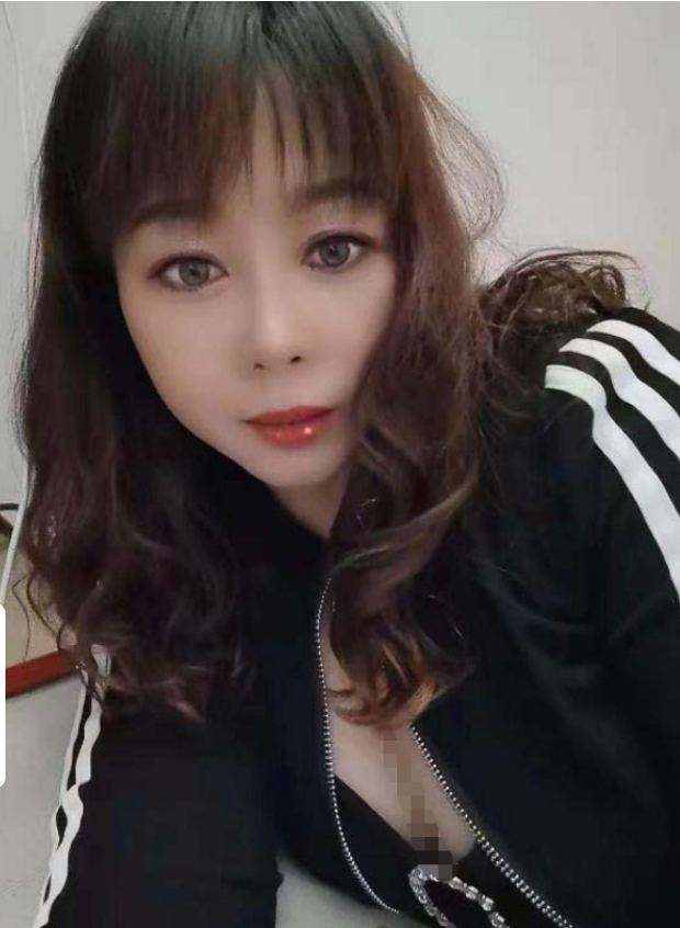 服务配合 后入很舒服