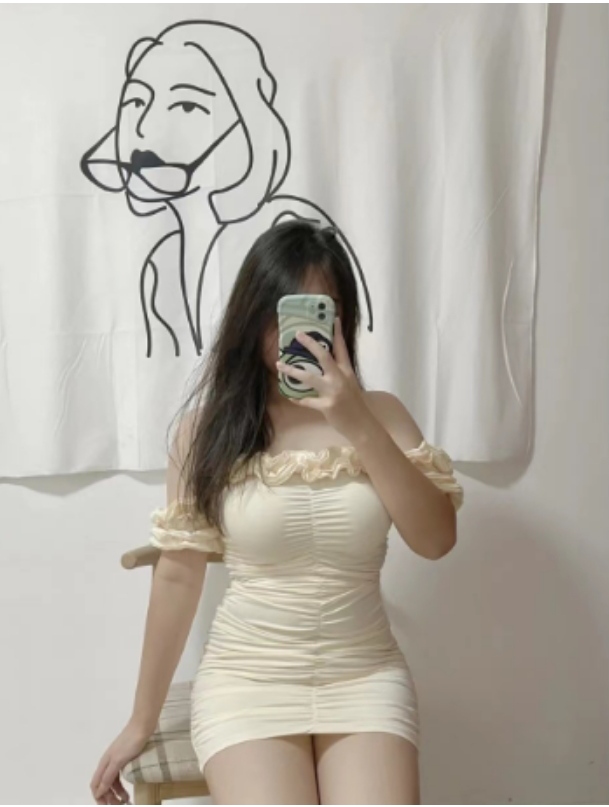 大长舌的性感小妹子