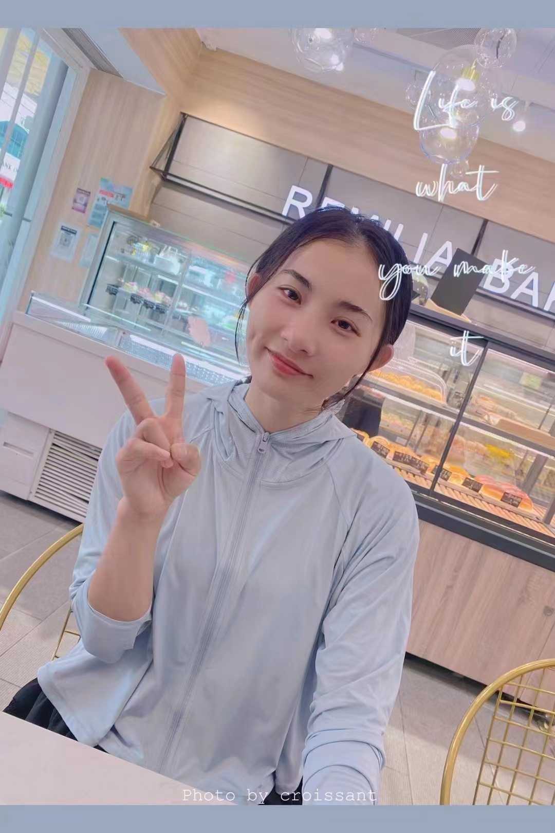 身材也很诱人，奶挺屁股翘