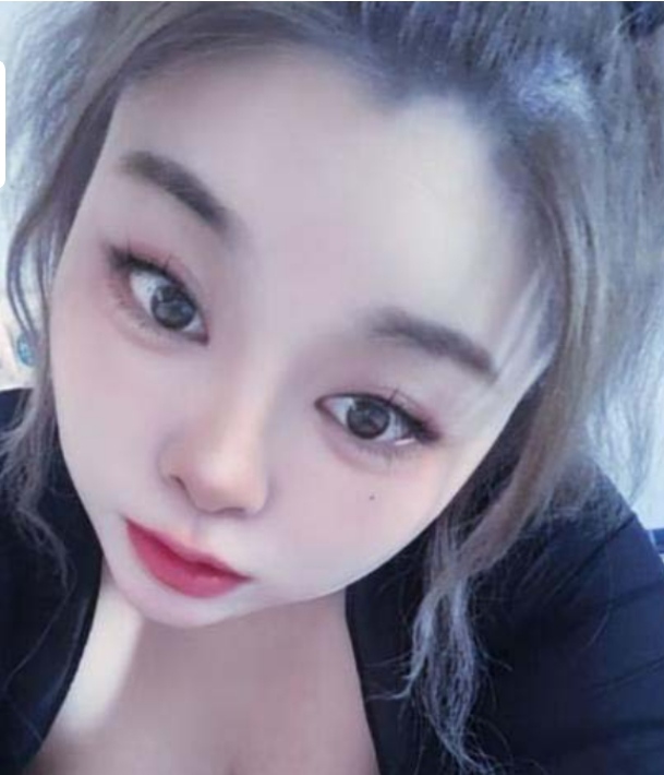 性感丰满的小姐姐