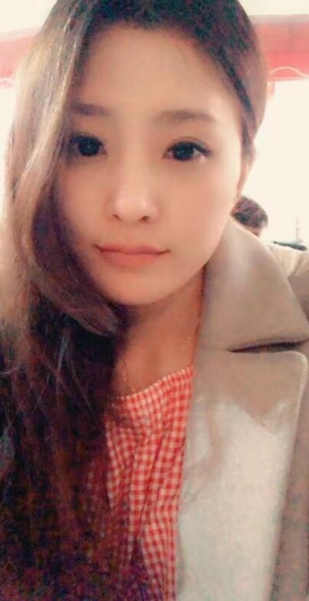 服务系性感嫩妹