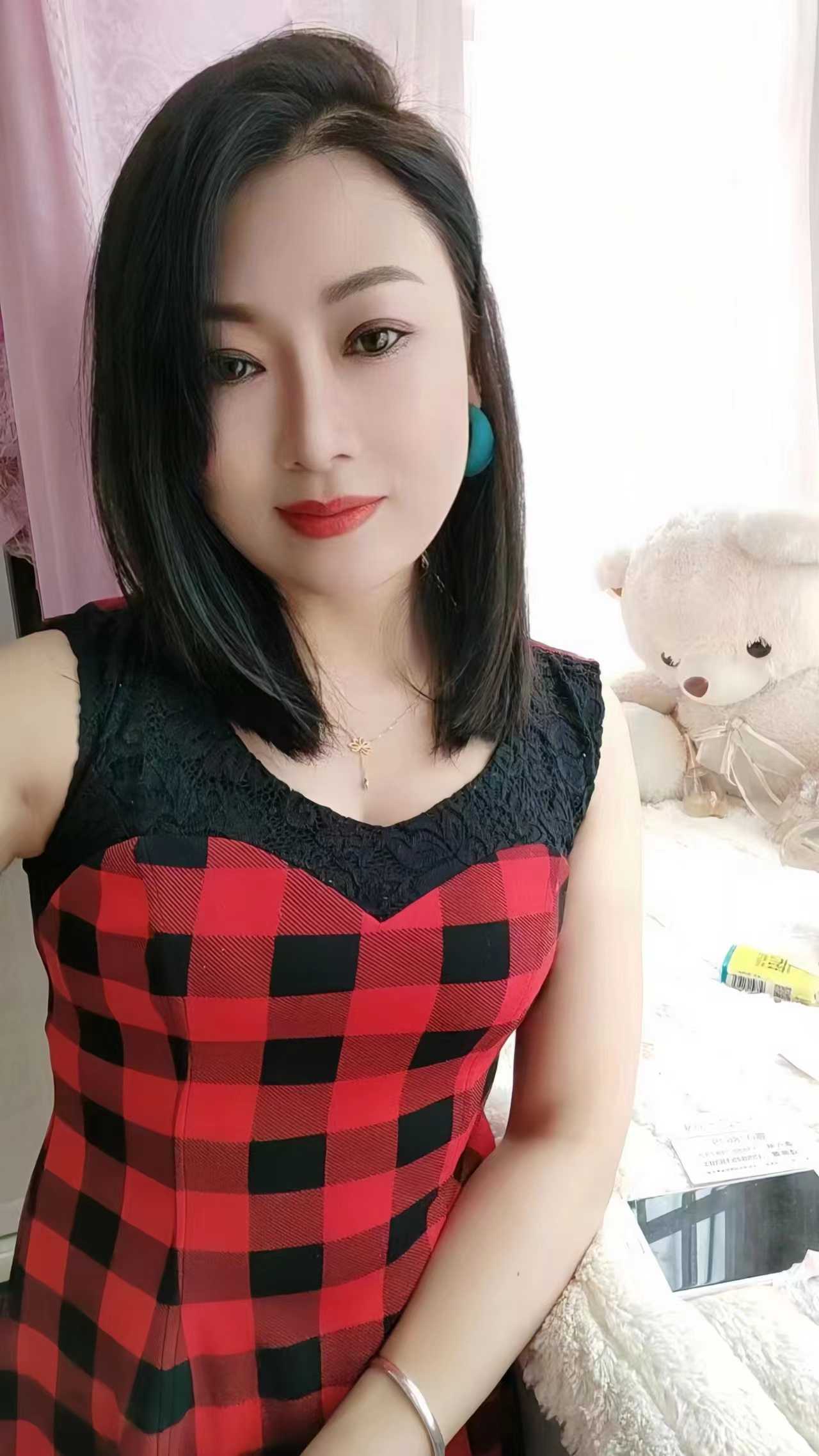 丰满妹子，花样多