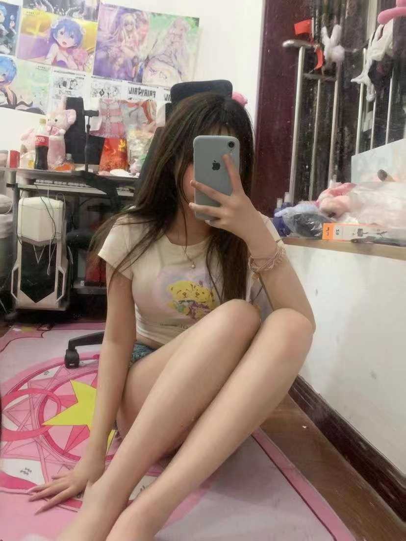 皮肤很好也挺白的，kh技术不错