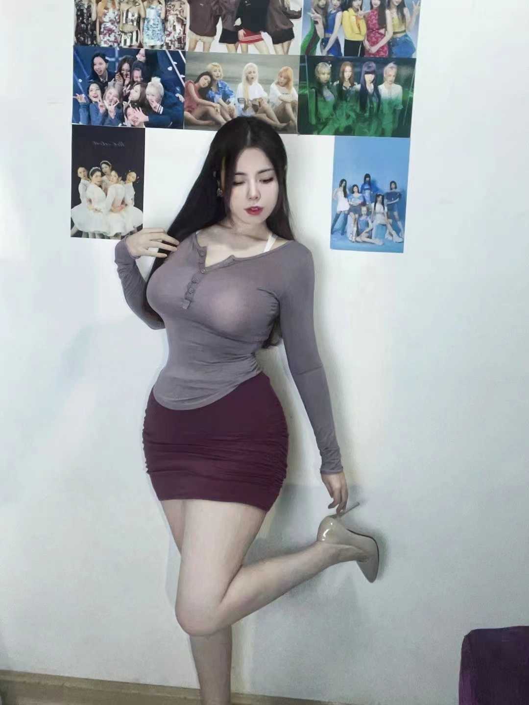 胸摸起来很柔软，强烈推荐