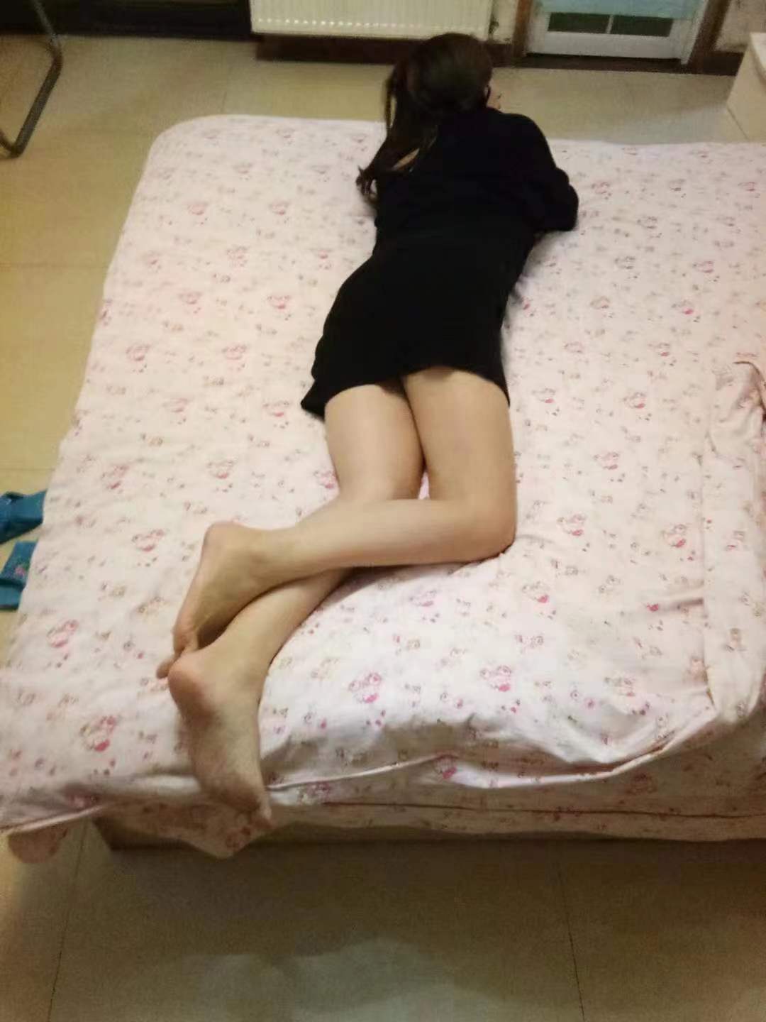 刚下水的小姐姐