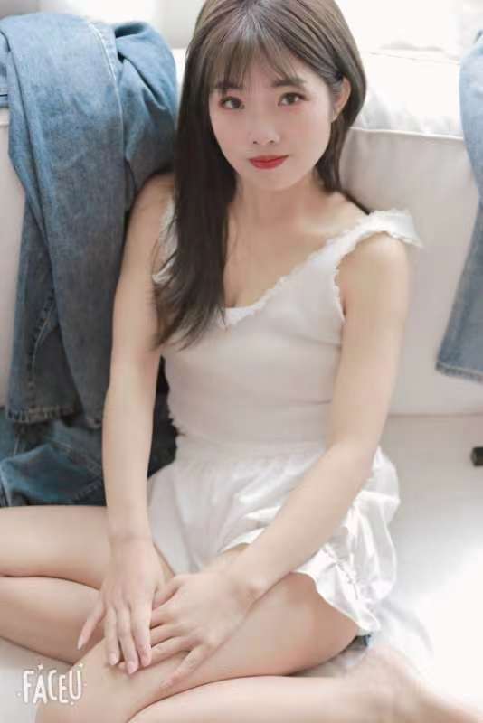 大长腿标准00后妹子