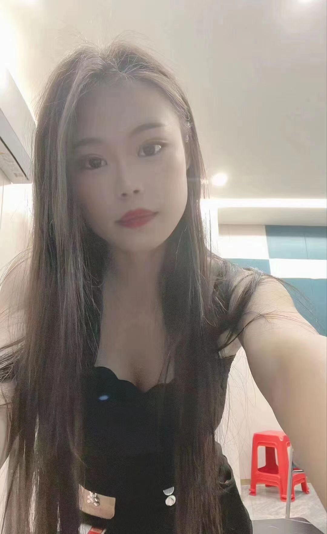 偶尔兼职的年轻妹子