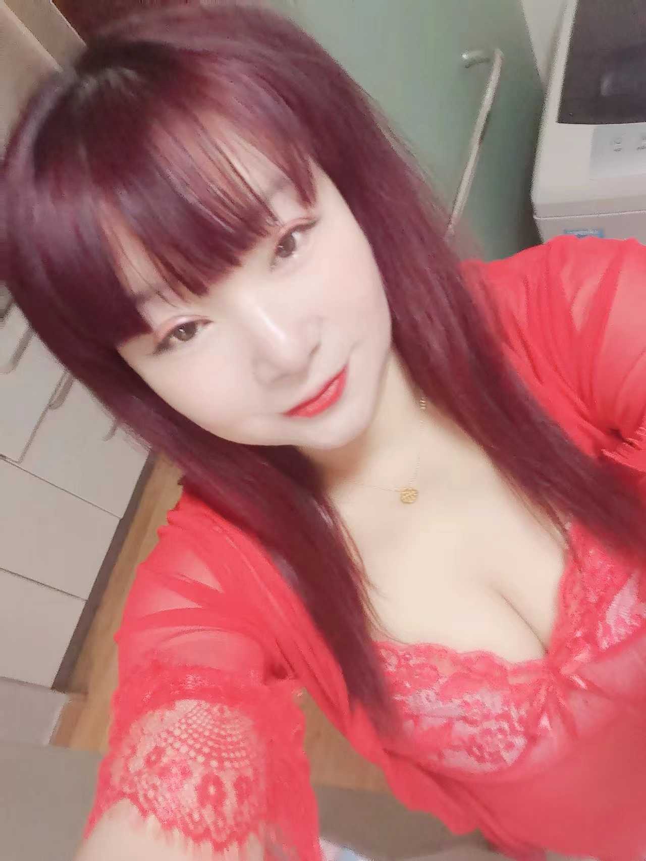 服务好性价比高的妖娆少妇