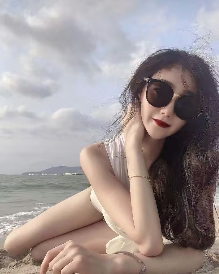 超级棒  很有耐心的 小姐姐