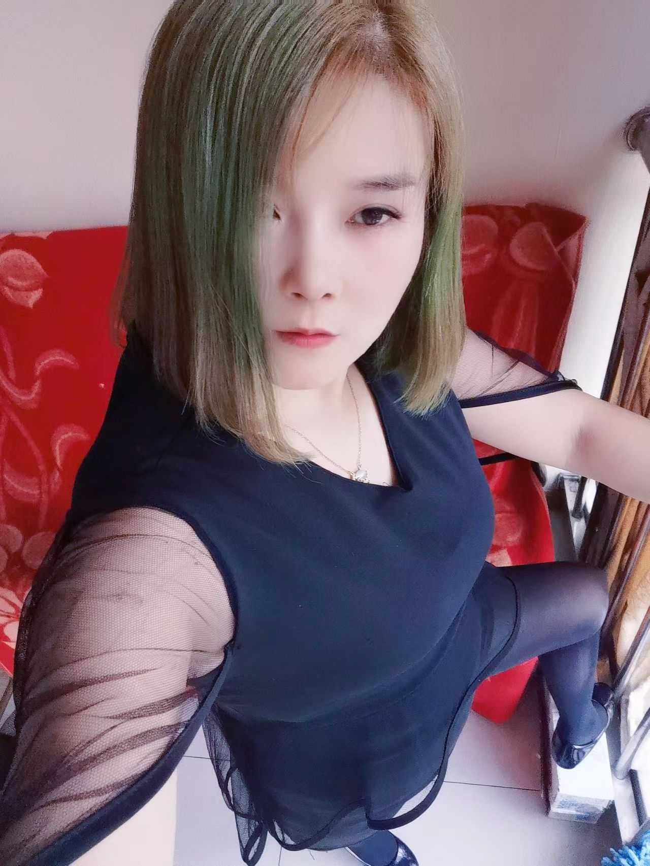 无锡新吴区大奶少妇，性比价服务。