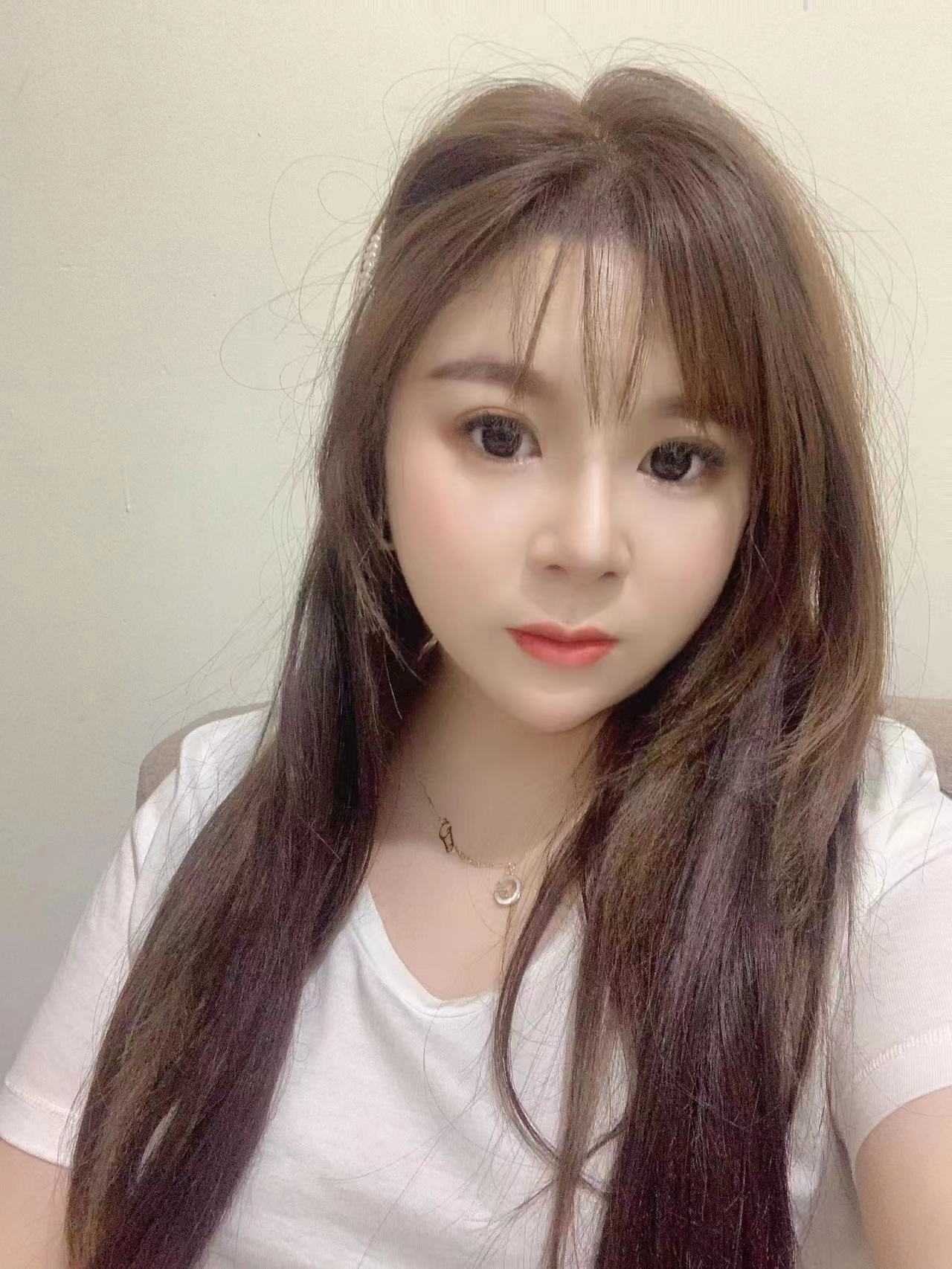 床上的姿势应有尽有