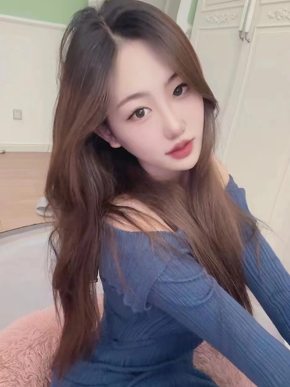 肤白貌美，前凸后翘，服务很好