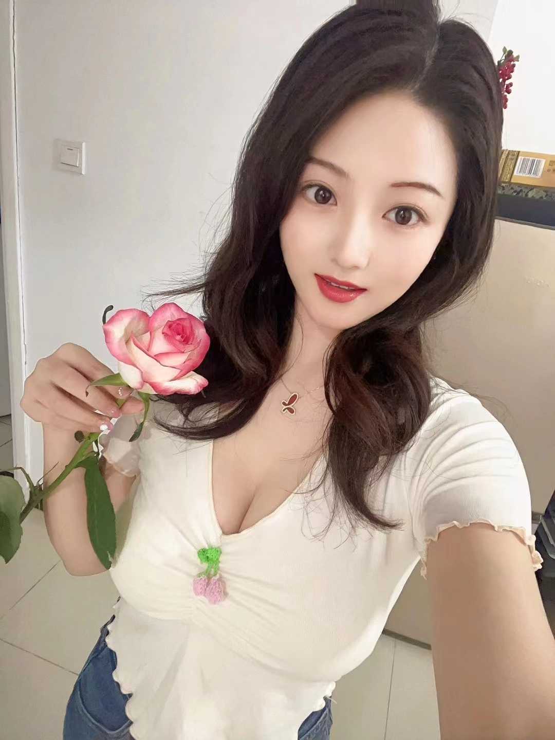 极品美女，很给力