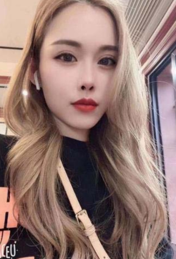 体验韵味十足的极品少妇