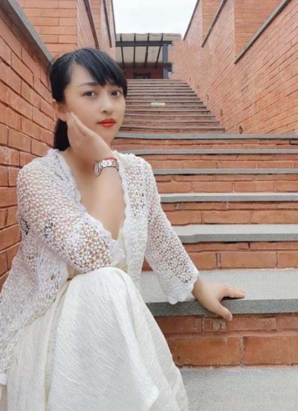 绝对真实的佳丽小嫩妹