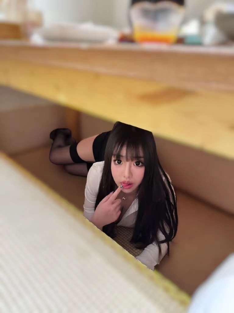 很会玩，很嗨的妹子