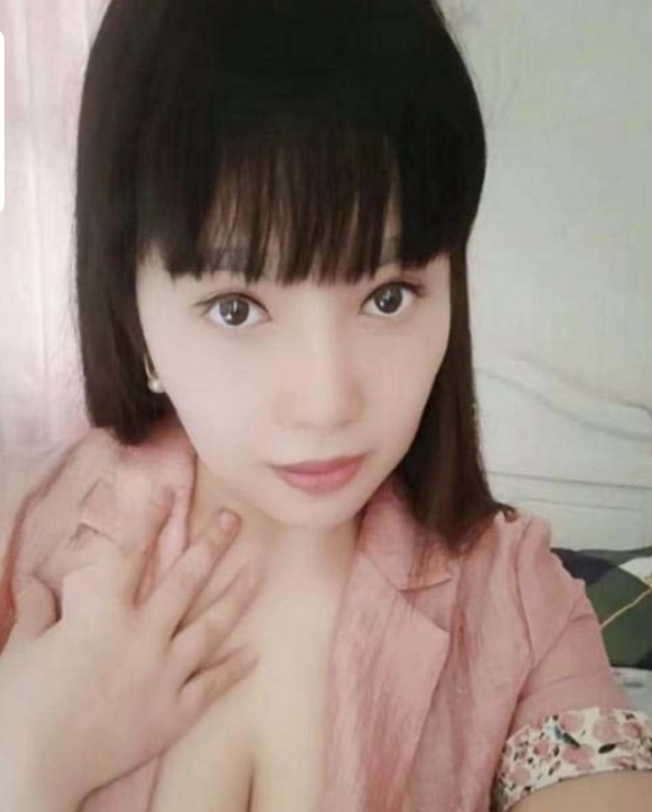 奶子丰满的Sao妇