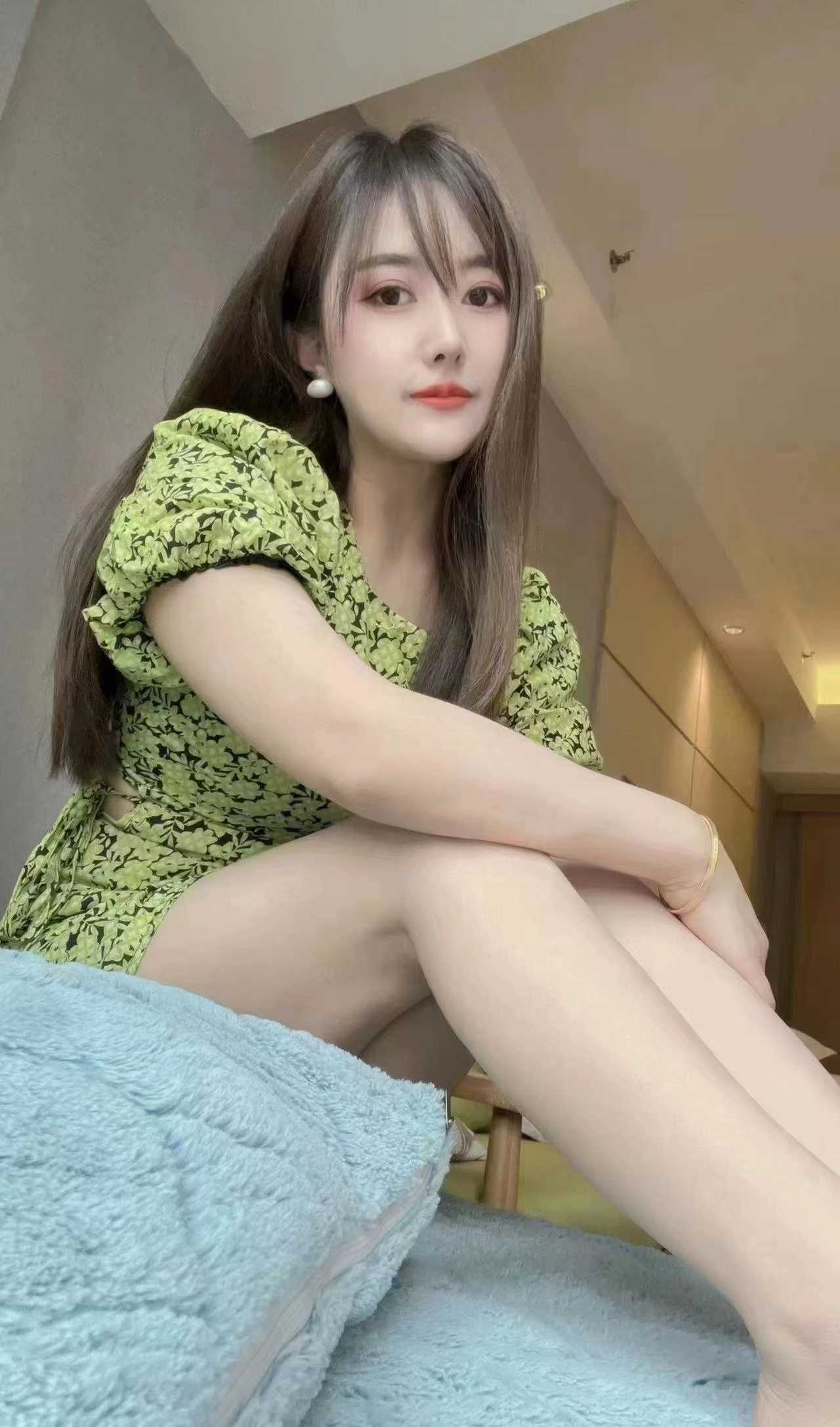 温顺挺配合，做的时候好紧