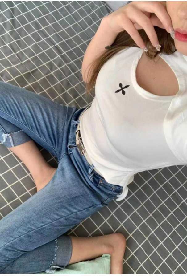 漂亮性感主动配合小姐姐