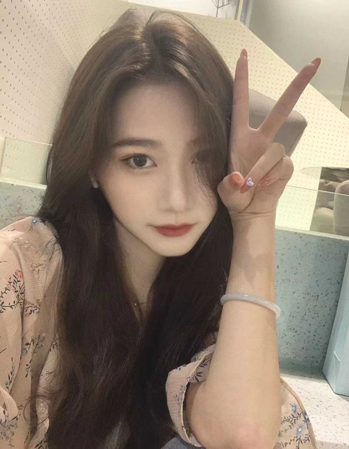 颜值身材不错的美女