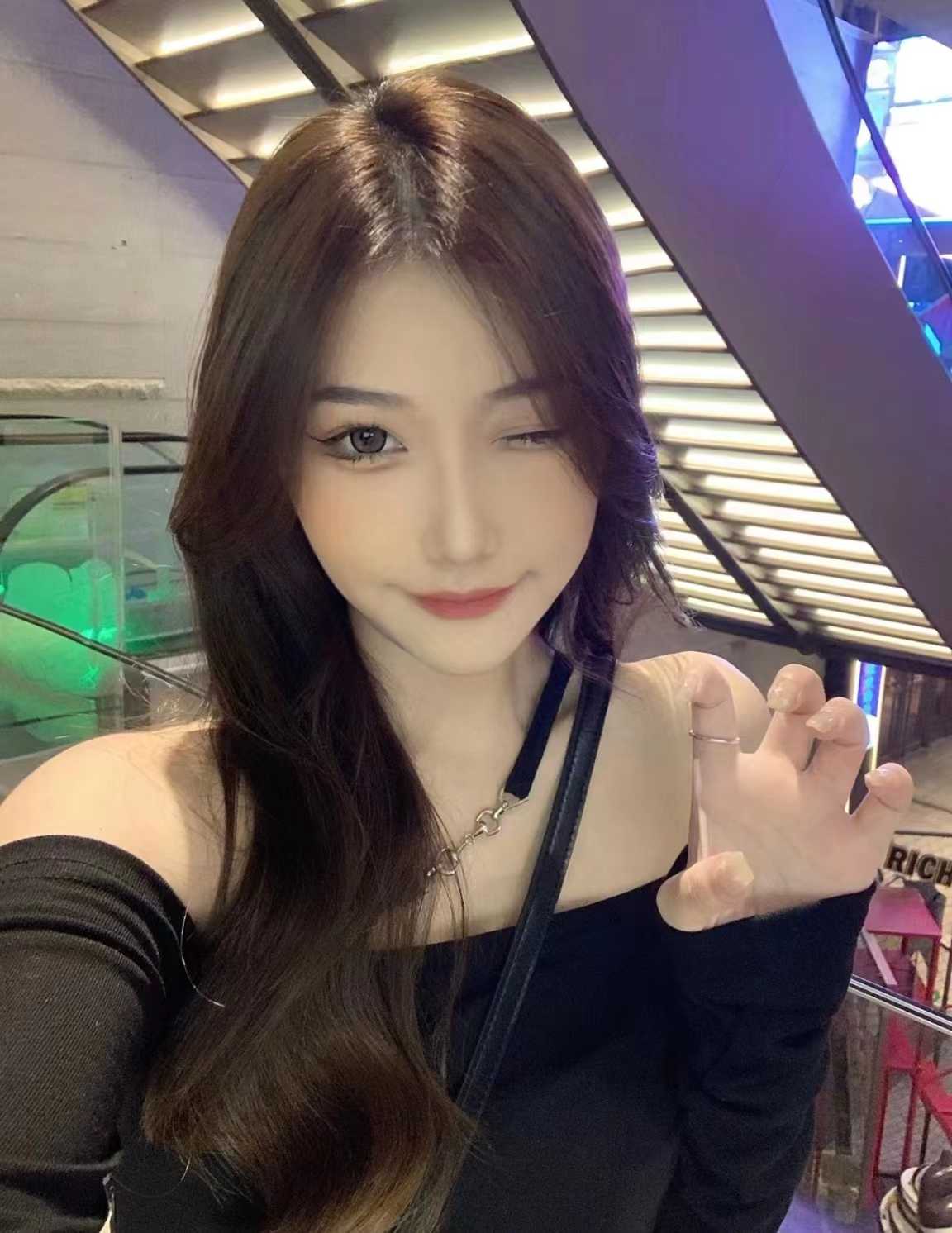 颜值身材不错的美女