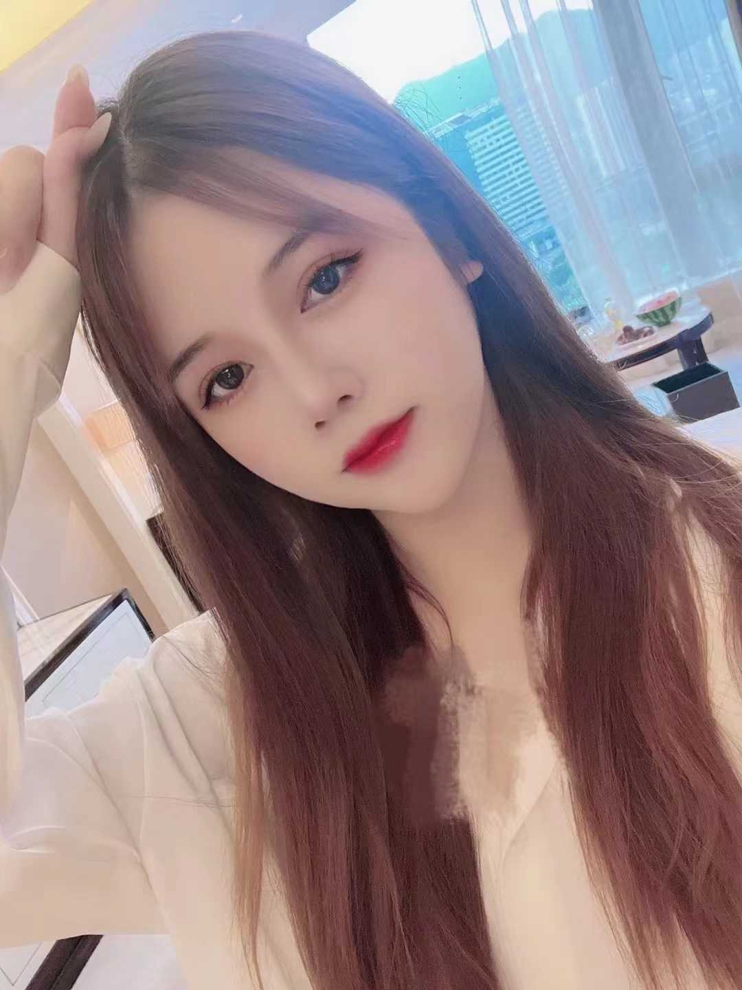 下面很紧后入真的感觉挤压感很足