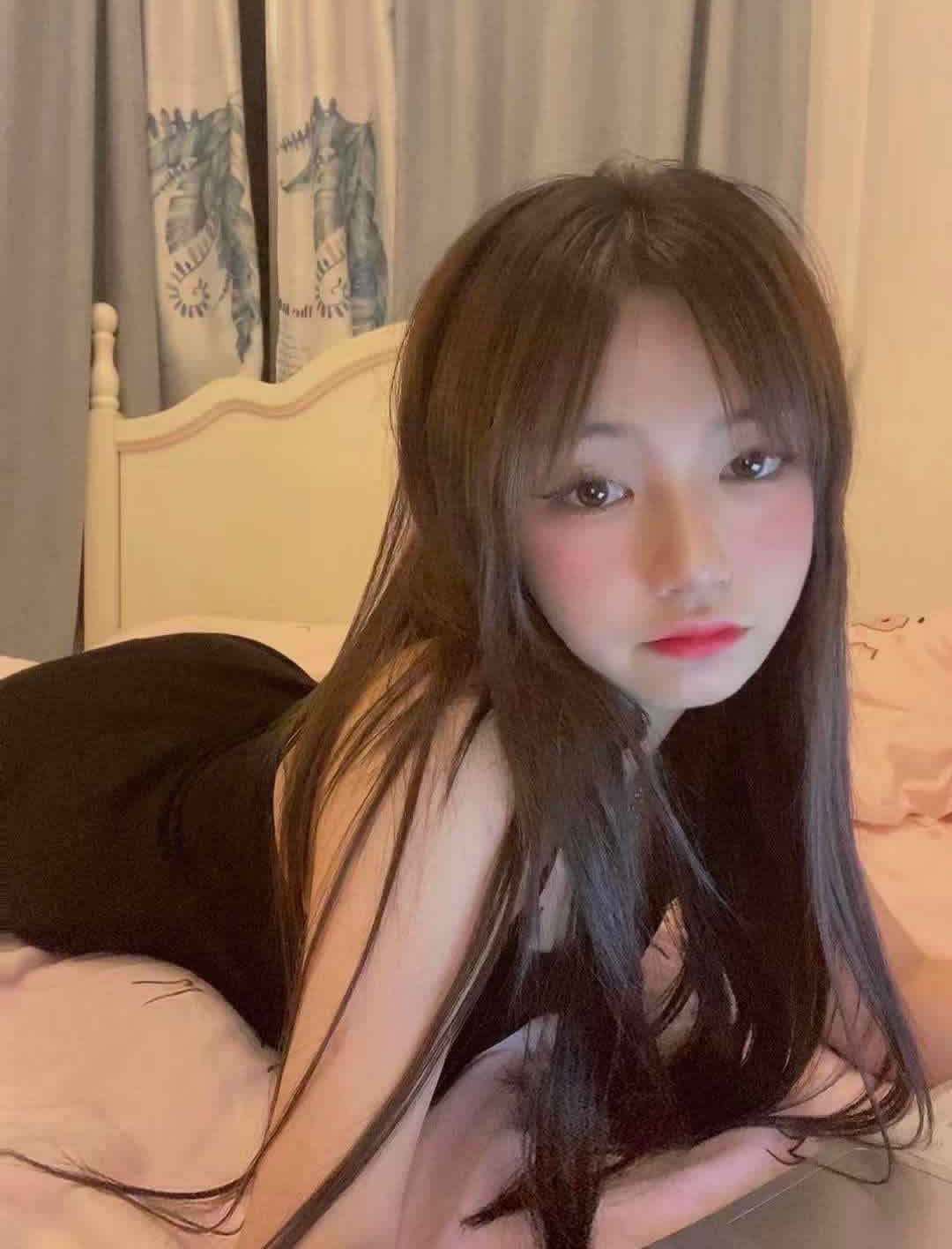 年轻可爱小妹妹