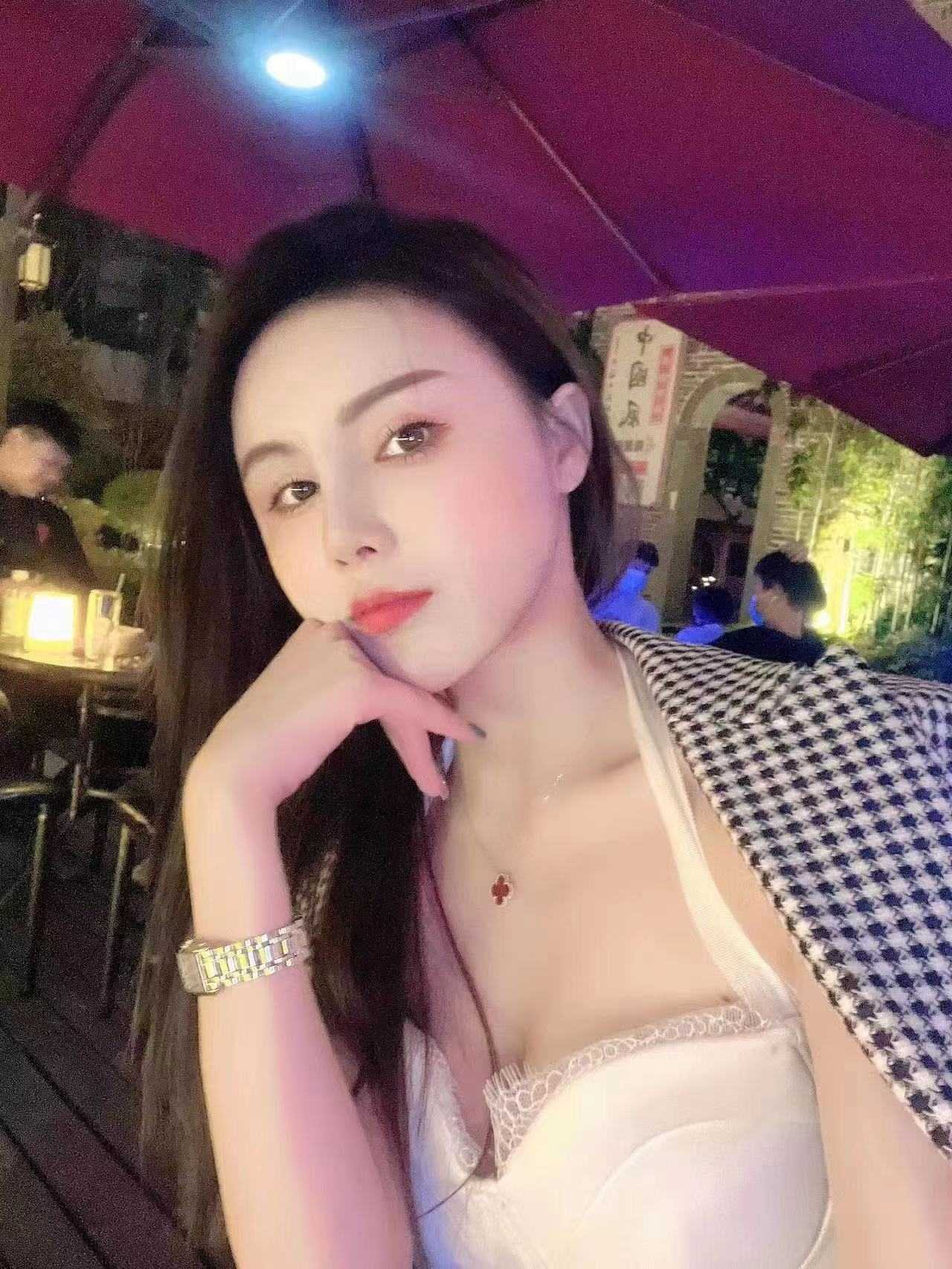 性感火辣的小姐姐