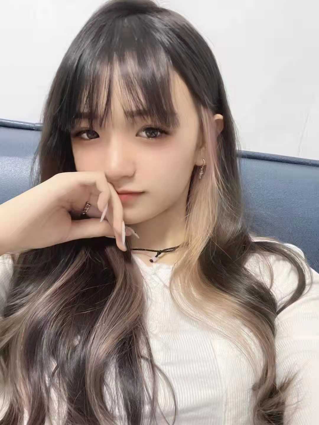 紧致粉嫩的年轻小妹