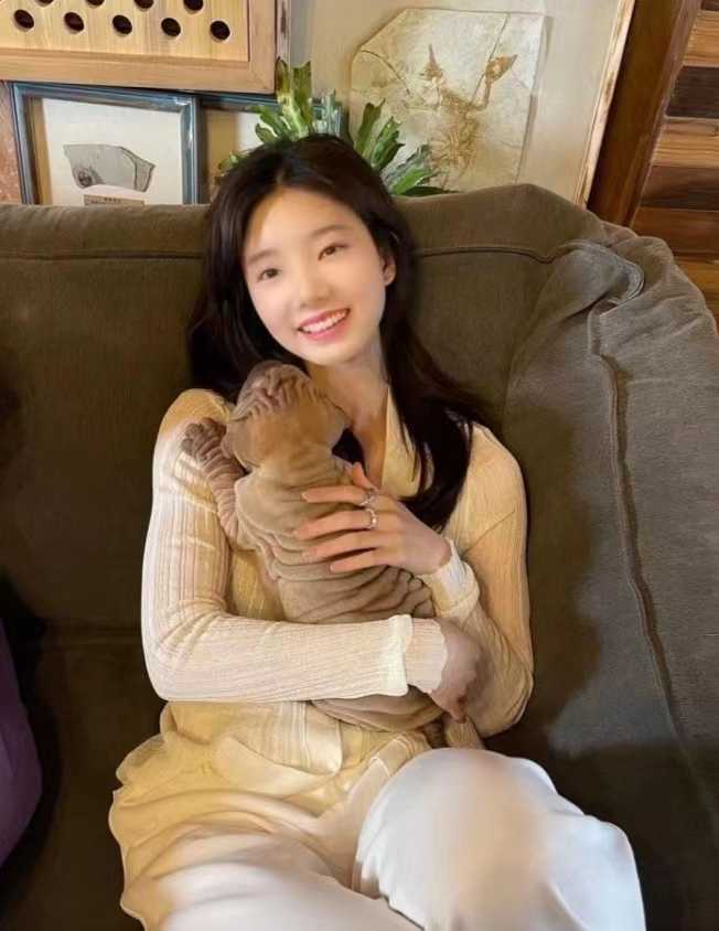 纤纤玉指，魅力丝足，鼻尖漫游