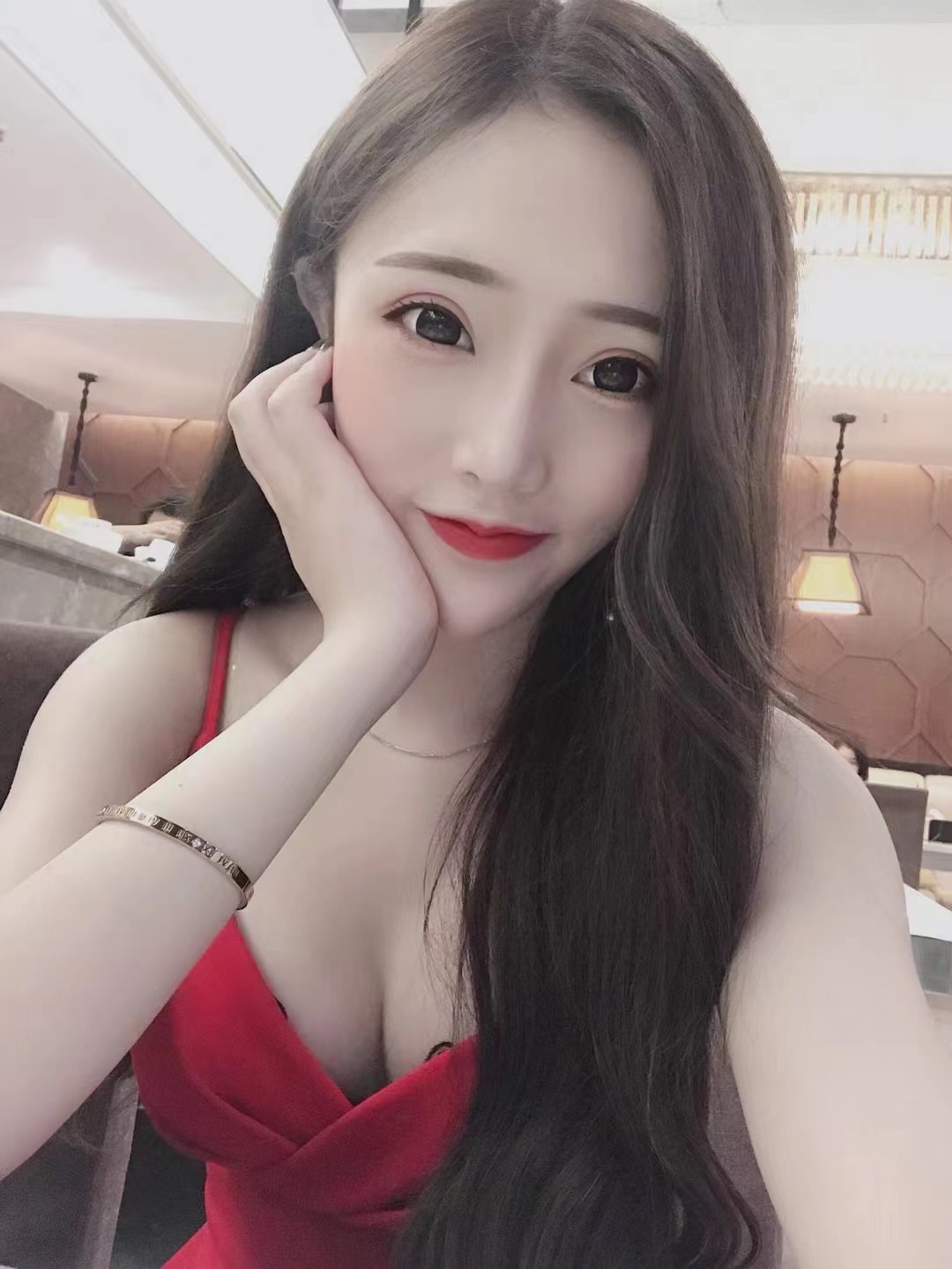 服务特别好，极品嫩妹