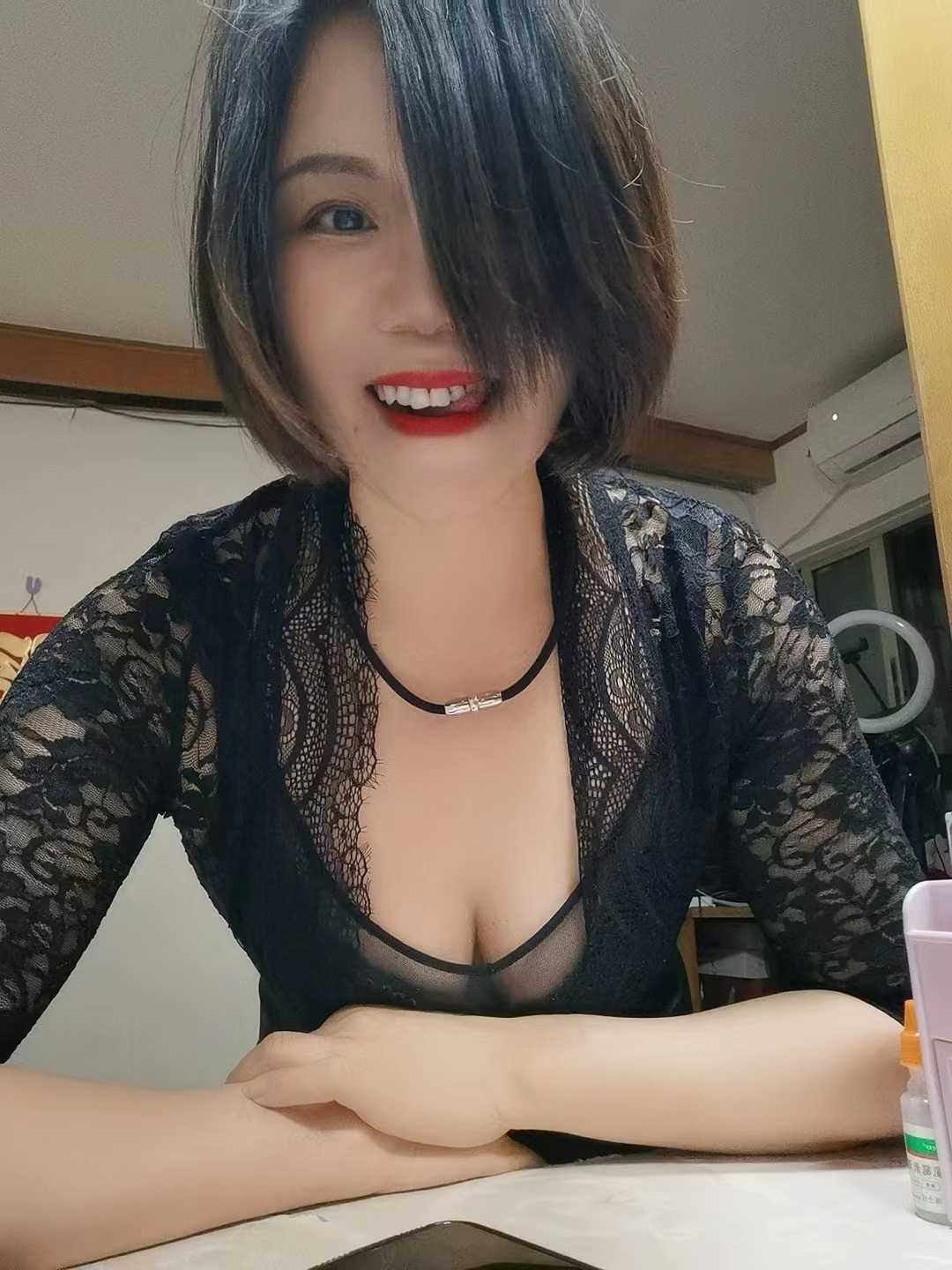 做~ai认真，服务也很到位