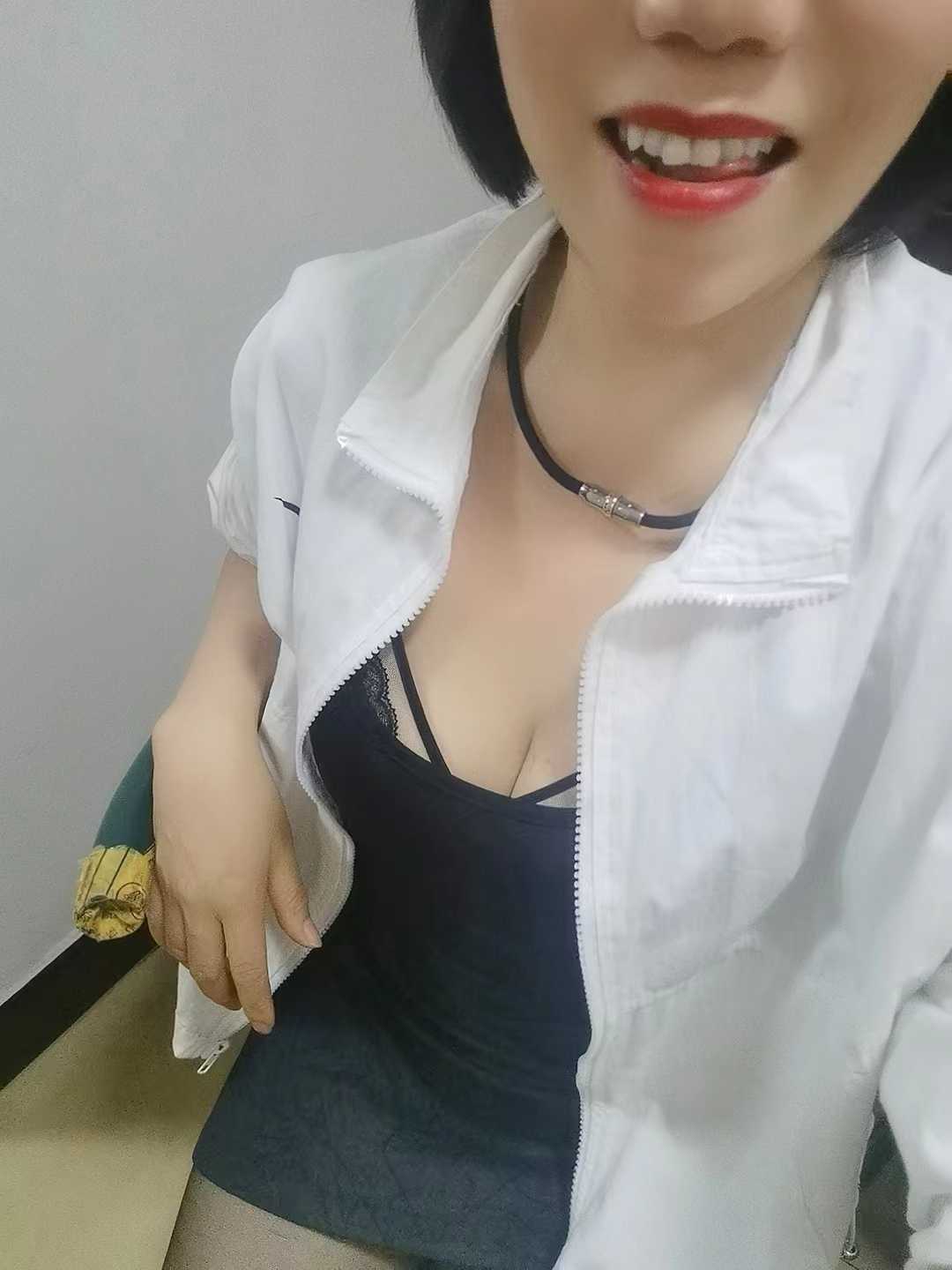 做~ai认真，服务也很到位