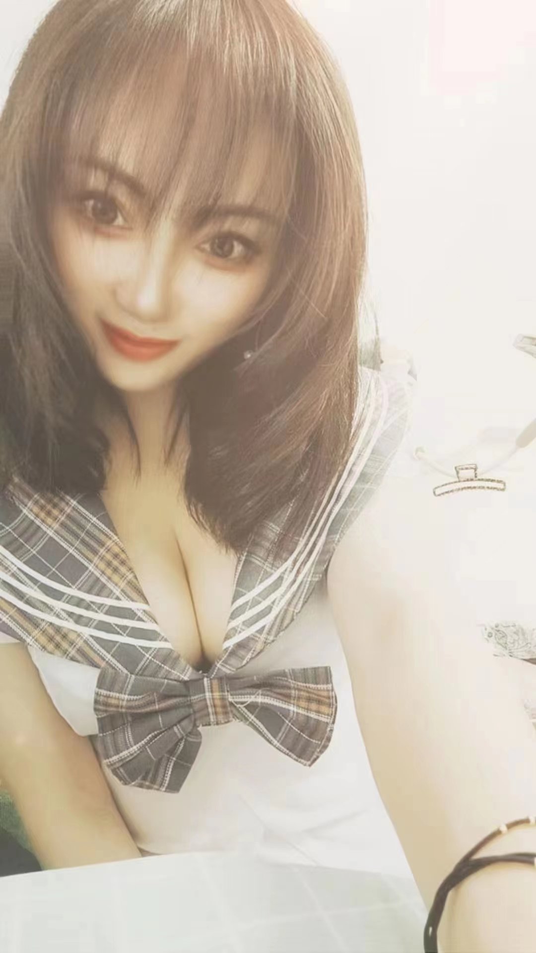 妖娆性感的大胸妹子