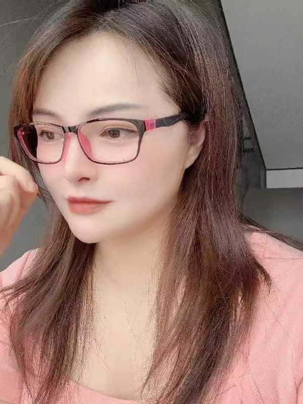 服务很投入，大胸很能引起你的欲望