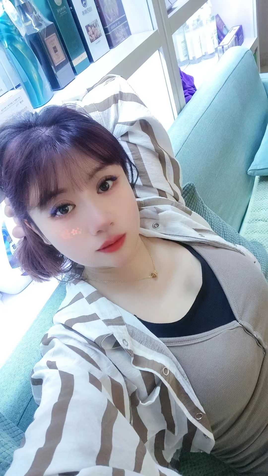 人美胸大，项目很多，值得体验