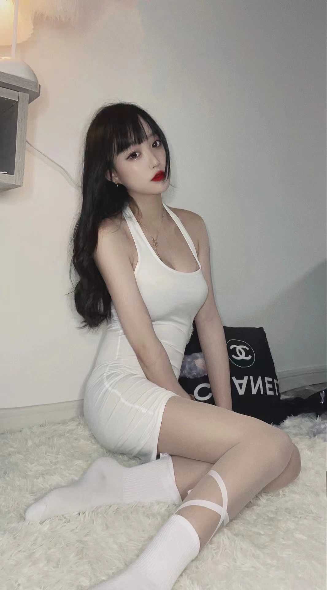 前凸后翘，kh做的很不错