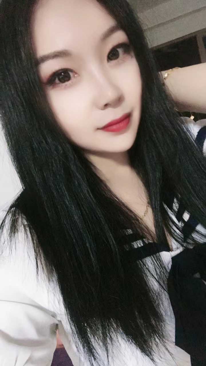 很有气质的小姐姐