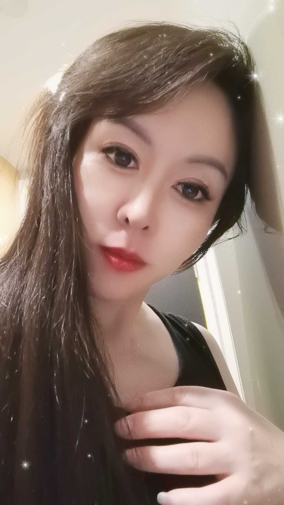 东门王炸双飞组合 小雨/琳达