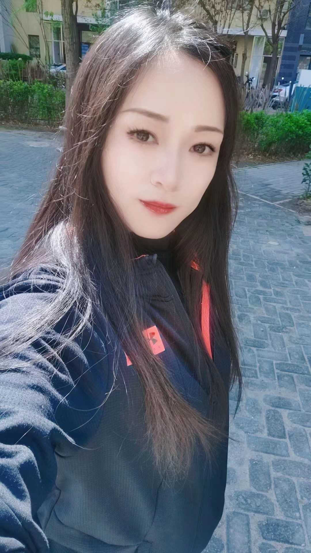 年轻少妇，服务很细致