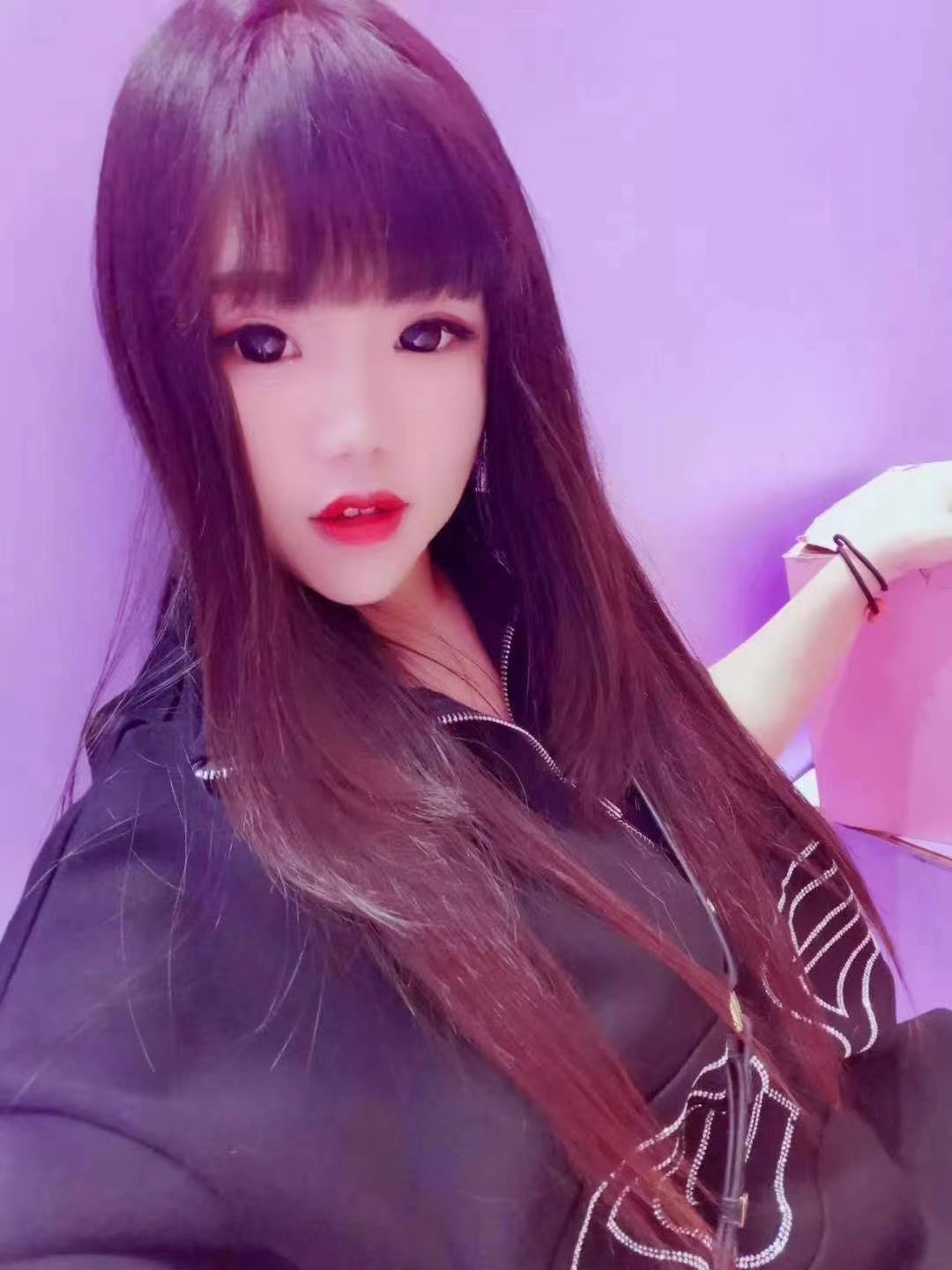 胸大b紧，姿势都很配合