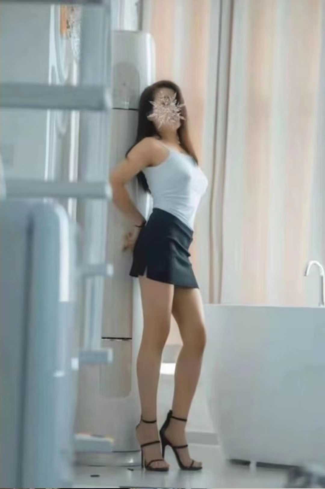 各种姿势都体验一遍，心满意足