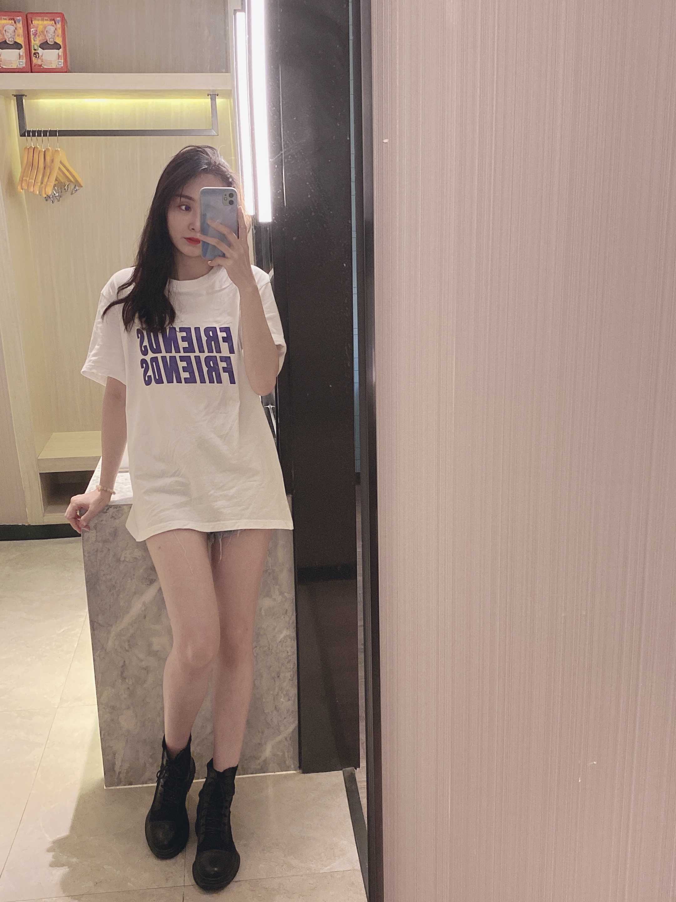 每月来上海兼职几天的妹子