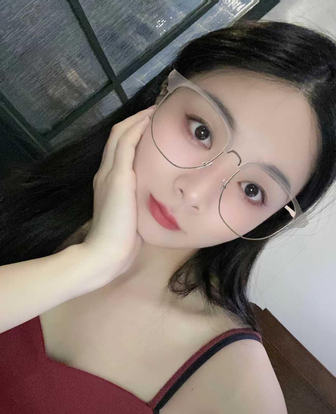 每月来上海兼职几天的妹子